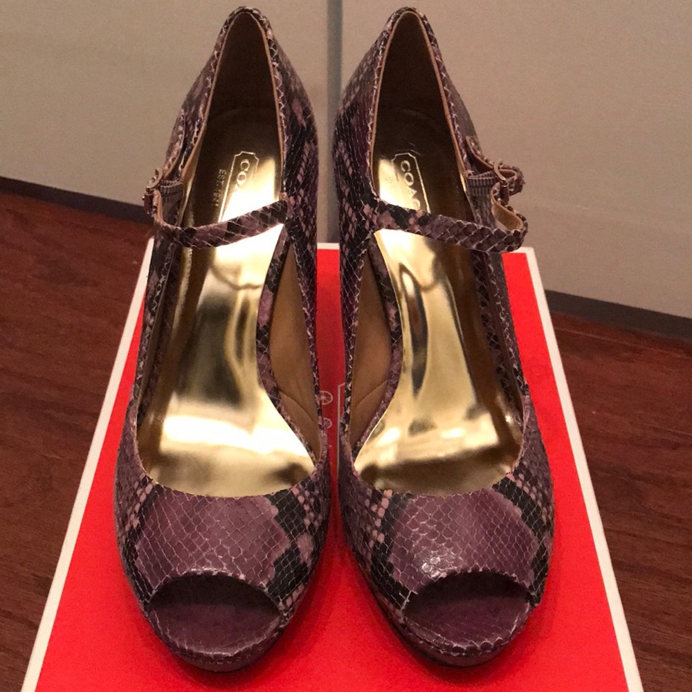 NWT Coach peep toe platform heels
